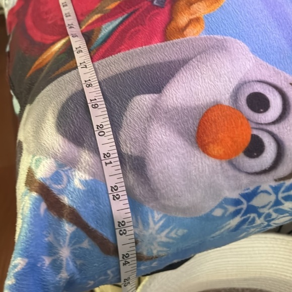 Frozen Character Pillow - Picture 4 of 5